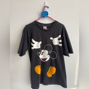 Vintage single stitch  Mickey Mouse
Tshirt
Large